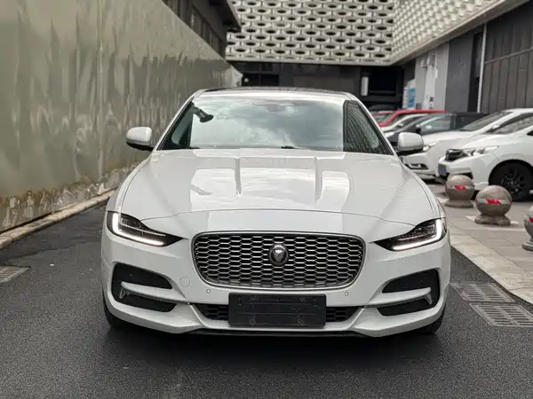 Jaguar XEL 2021