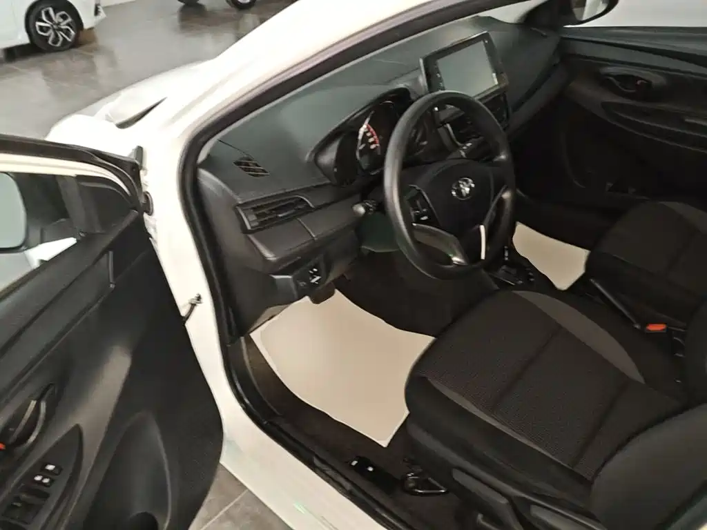 Toyota Vios 2022 — фото 16
