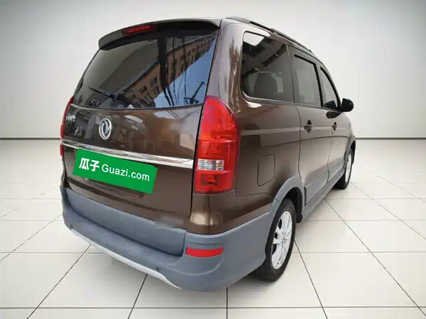 Dongfeng Fengguang 360 2015