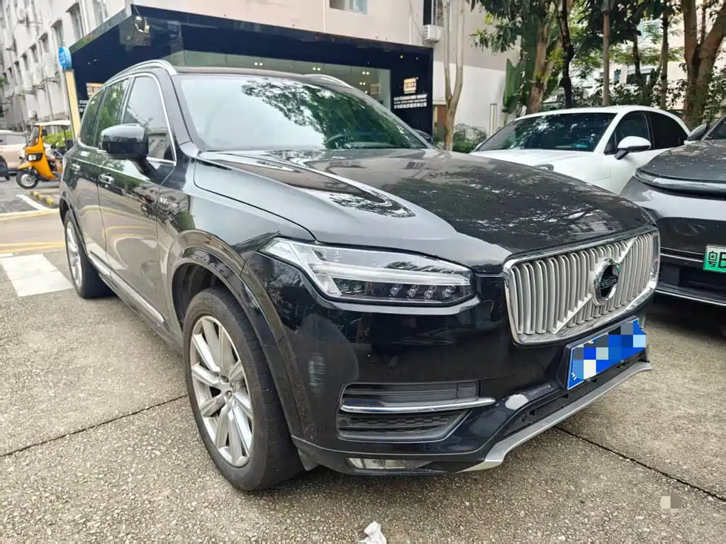 Volvo XC90 2018 — фото 2