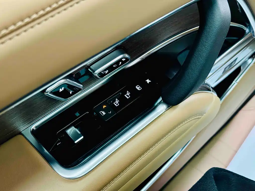 Land Rover Range Rover 2024 — фото 19