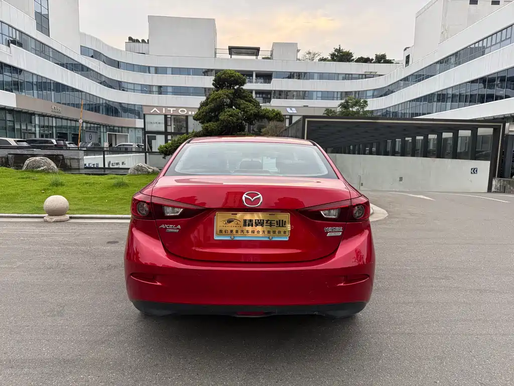 Mazda 3 Axela 2016 — фото 10