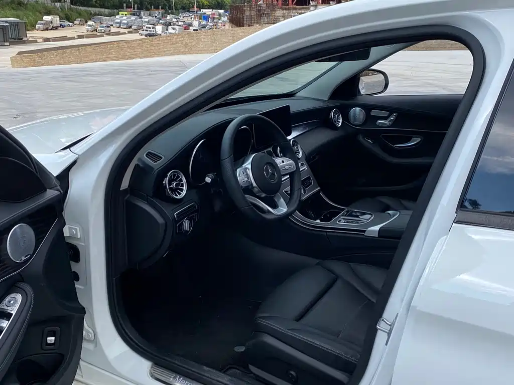 Mercedes-Benz C-Class 2021