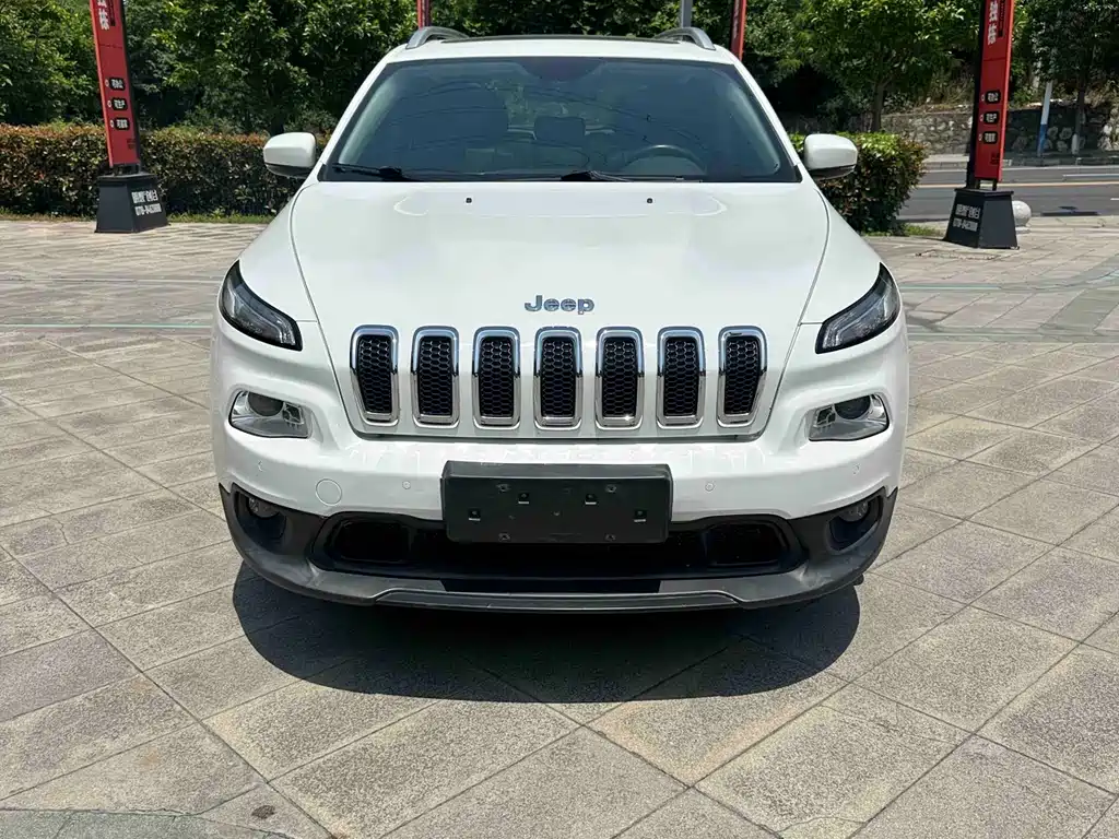 Jeep Cherokee 2017 — фото 3