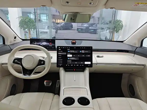 Luxeed R7 2025