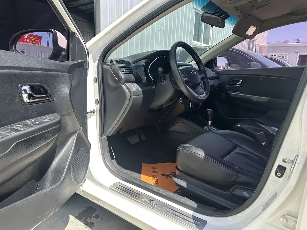 Kia K2 2014