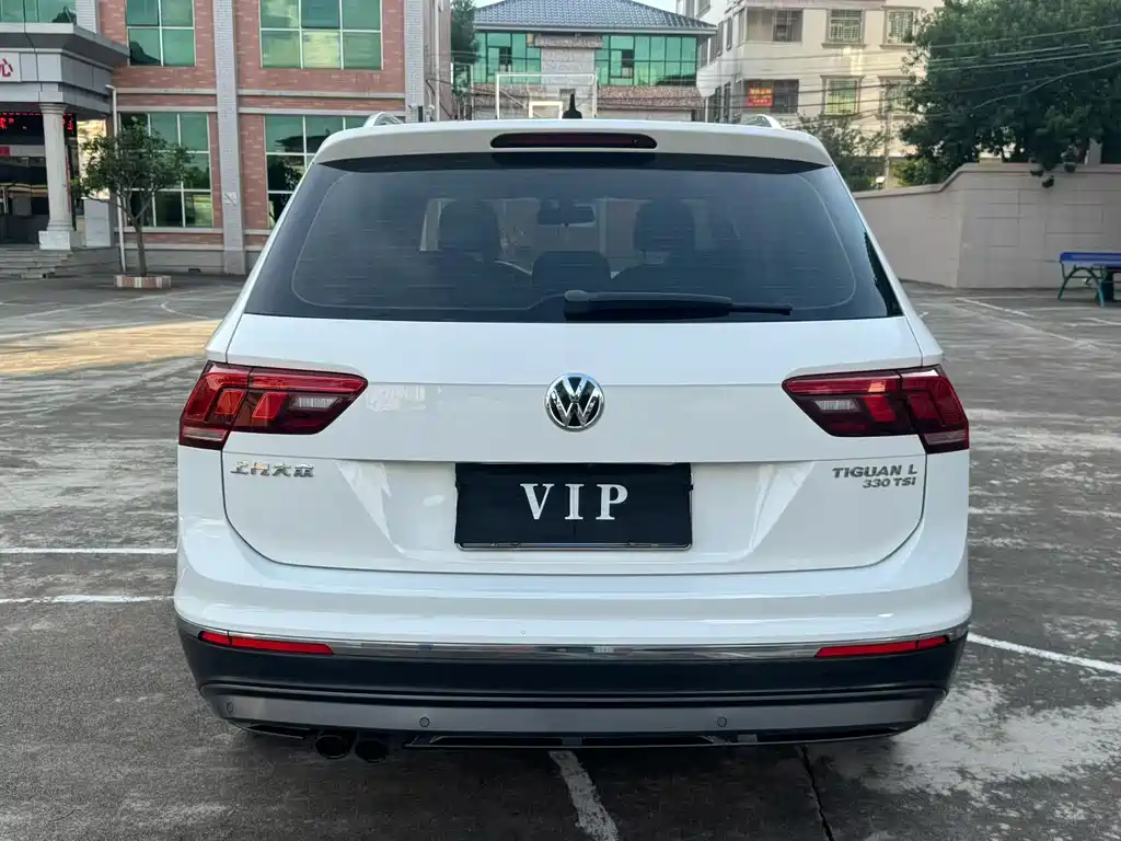 Volkswagen Tiguan L 2018 — фото 8