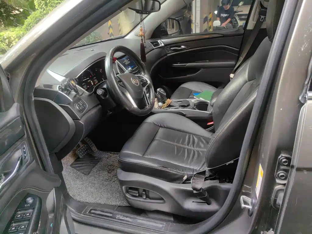 Cadillac SRX 2015 — фото 17