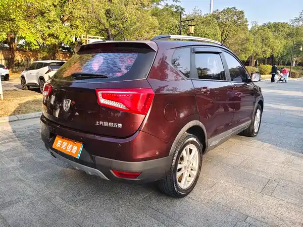 Baojun 560 2015