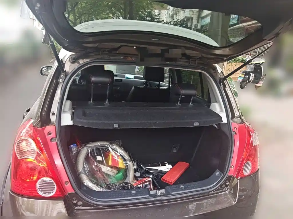 Suzuki Swift 2015 — фото 20