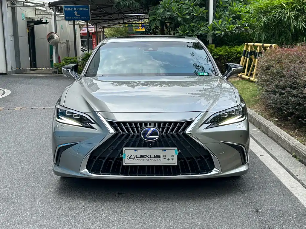 Lexus ES 2022 — фото 2