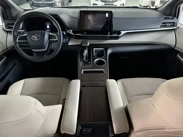 Toyota Sienna 2021