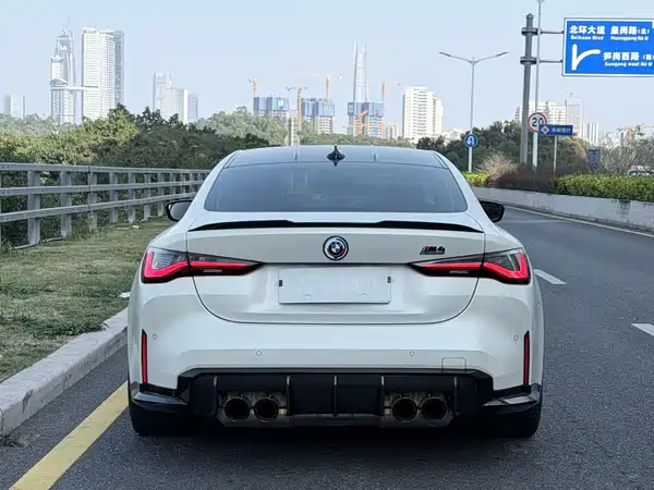 BMW M4 2022