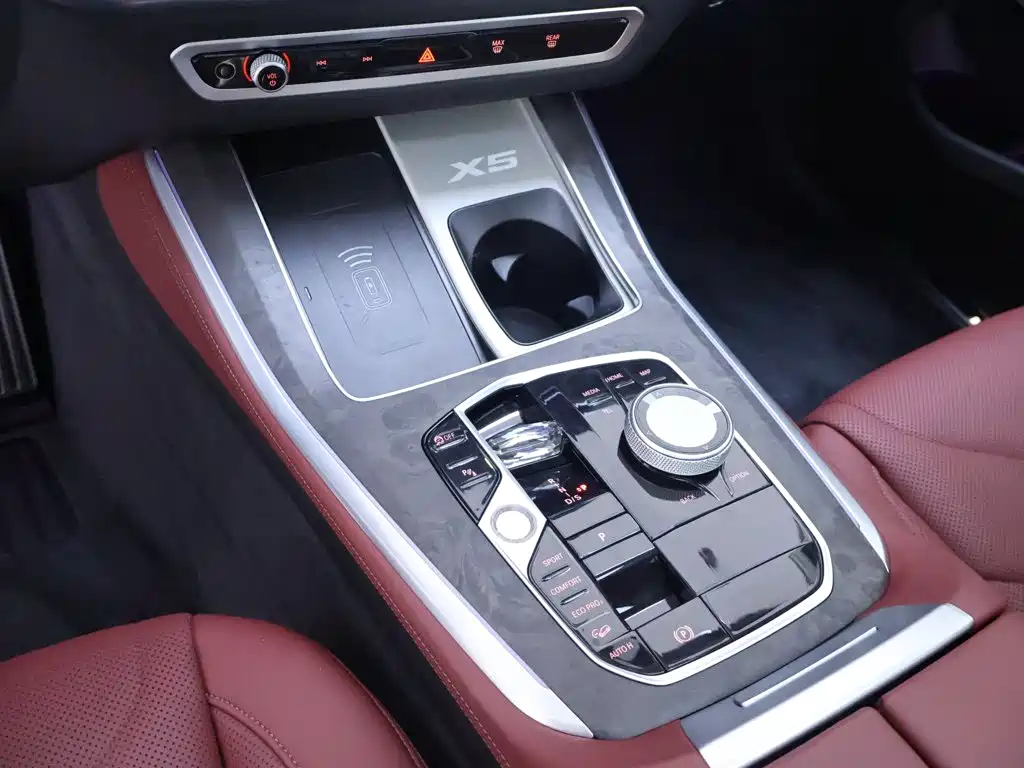 BMW X5 2024 — фото 12