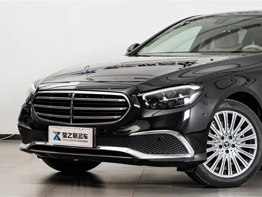 Mercedes-Benz E-Class 2023 — фото 4