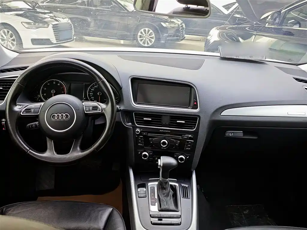 Audi Q5 2015 — фото 14