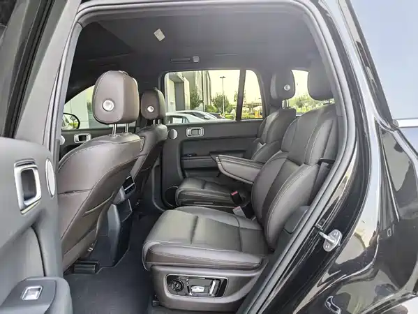Li Auto L8 2023