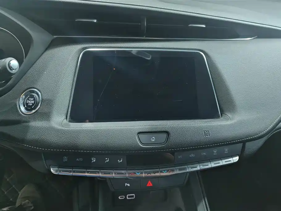Cadillac XT4 2020 — фото 13