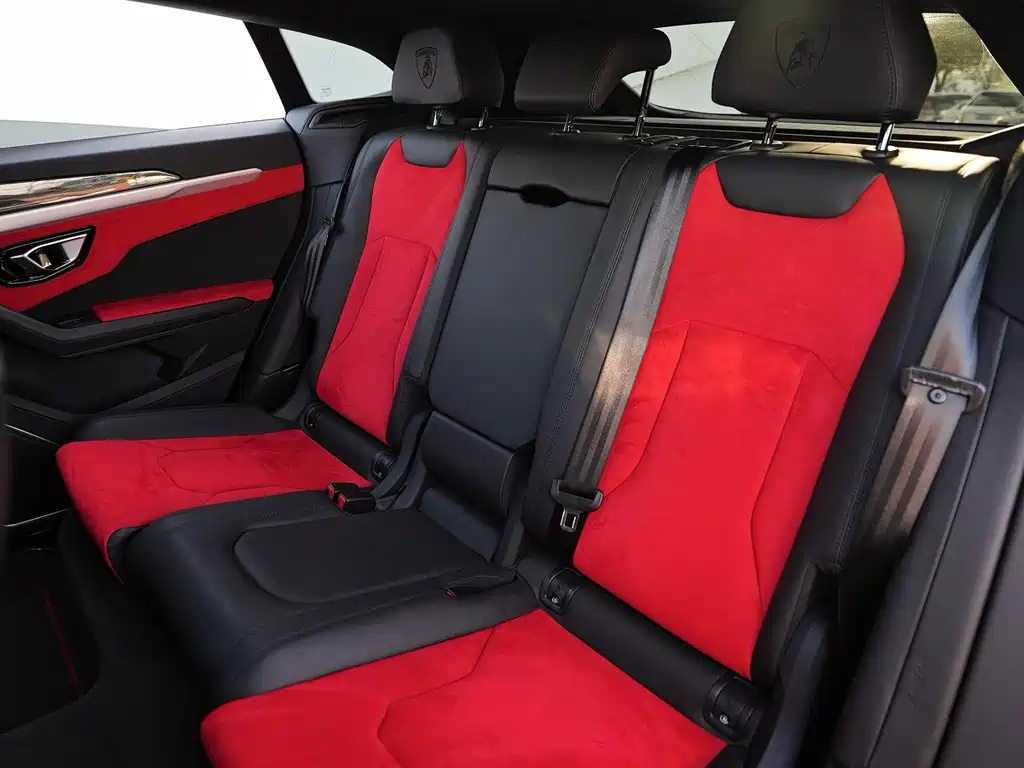 Lamborghini Urus 2020 — фото 13