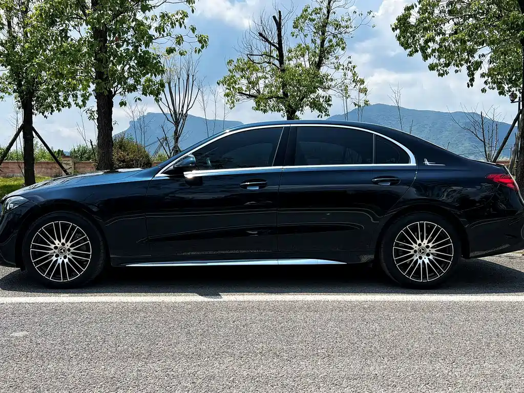 Mercedes-Benz C-Class 2022 — фото 4