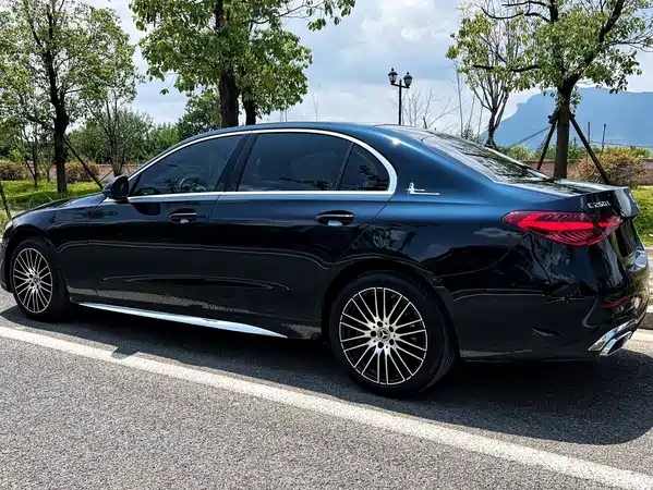 Mercedes-Benz C-Class 2022