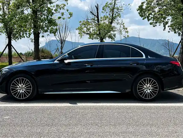 Mercedes-Benz C-Class 2022