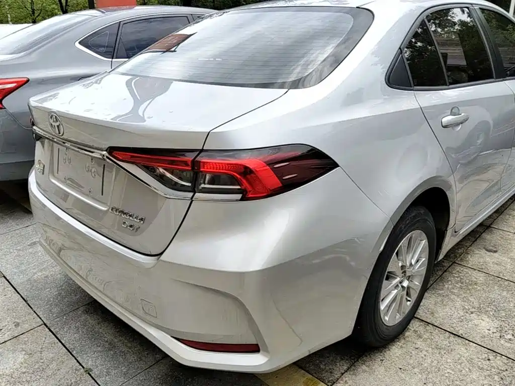 Toyota Corolla 2019 — фото 8