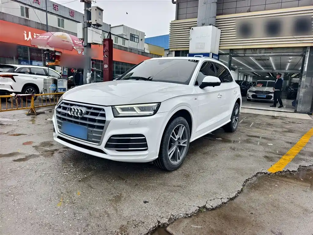 Audi Q5L 2019 — фото 3