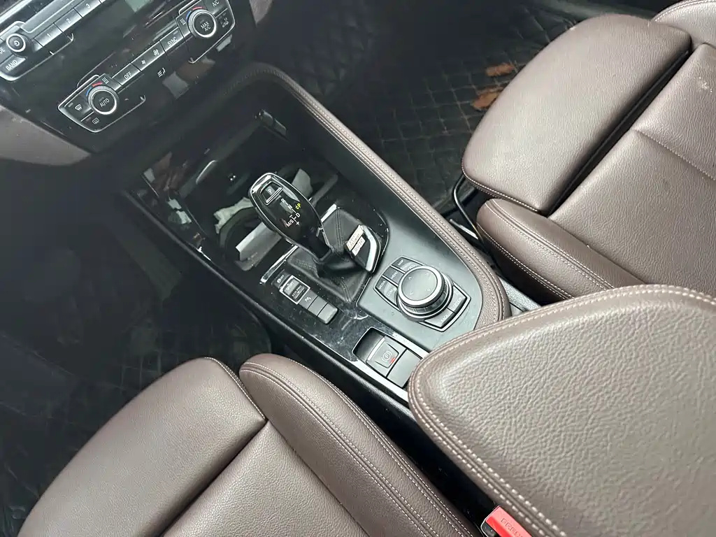 BMW X2 2023 — фото 15