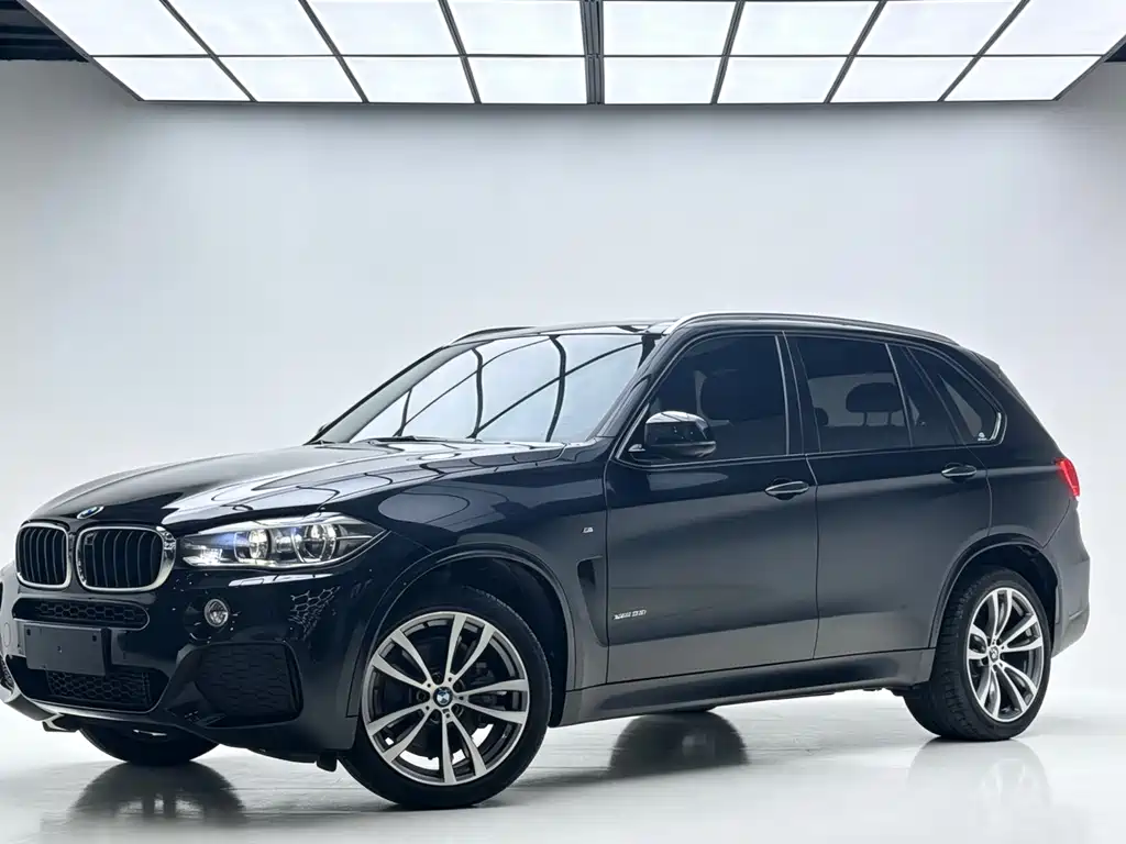 BMW X5 2019 — фото 1