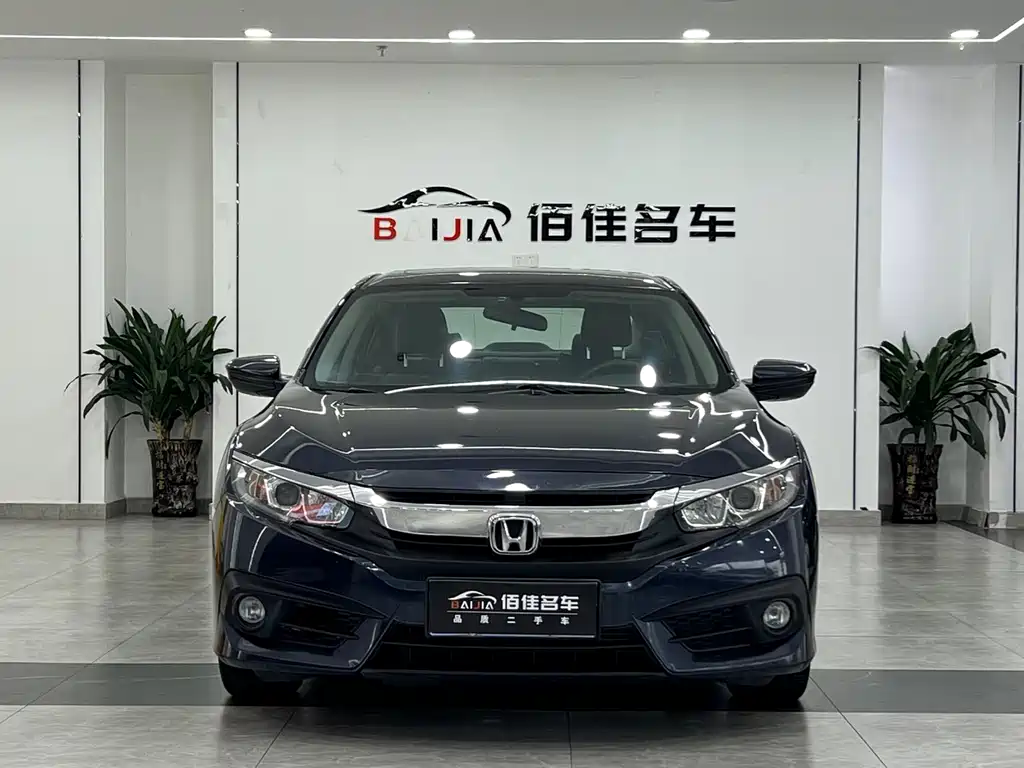 Honda Civic 2018 — фото 2