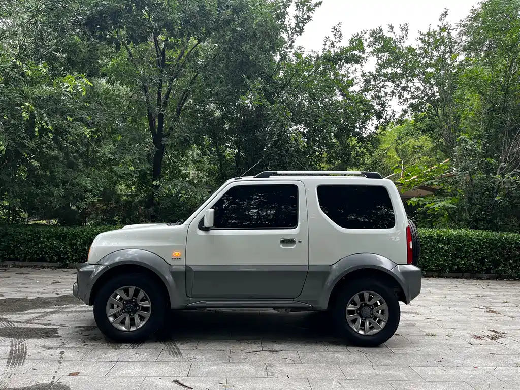 Suzuki Jimny 2017 — фото 4