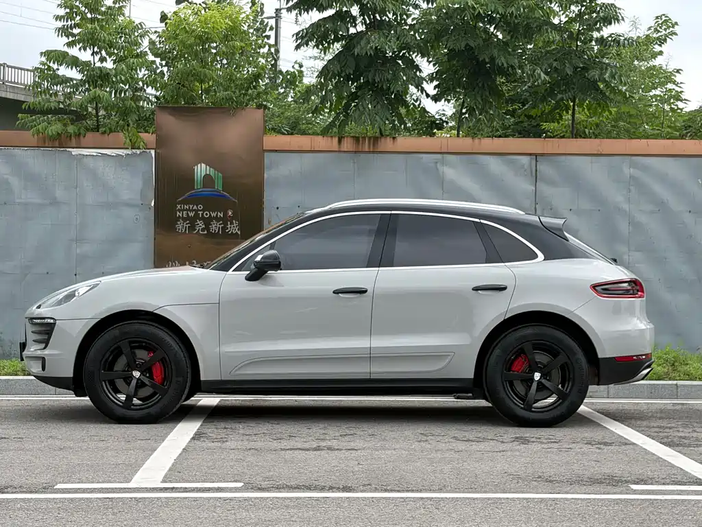 Porsche Macan 2016