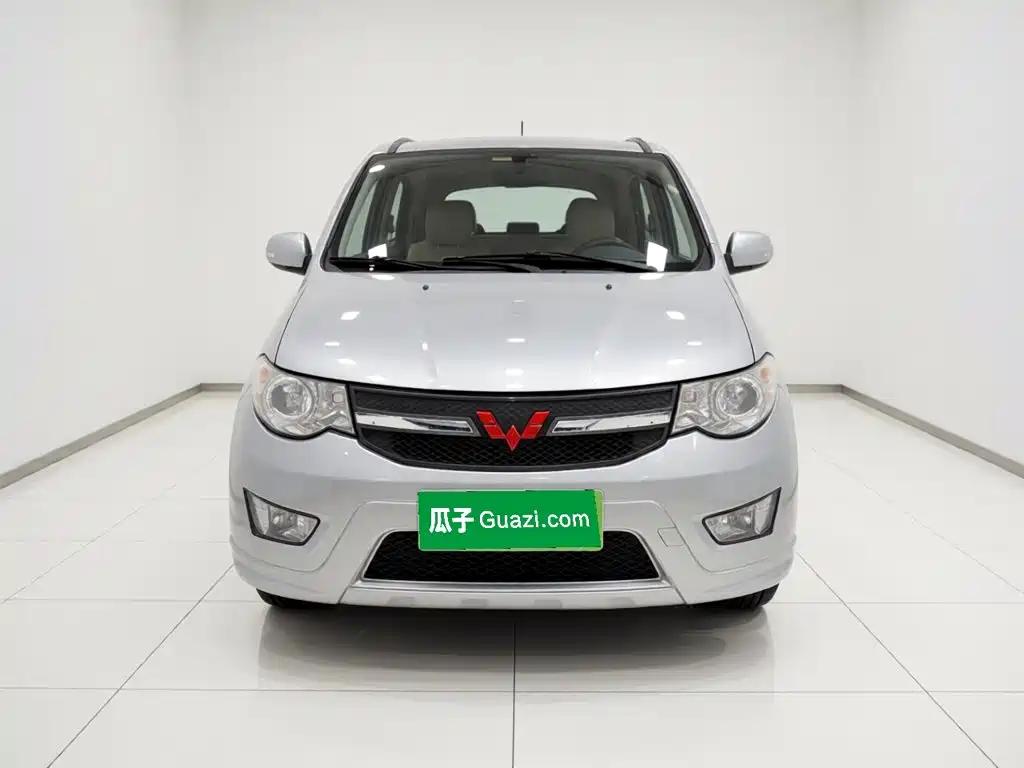 Wuling Hongguang 2014 — фото 2
