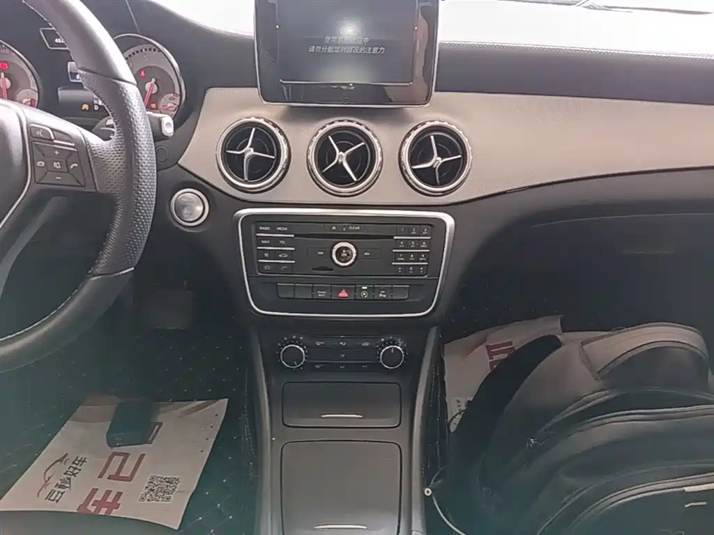 Mercedes-Benz GLA 2016 — фото 13