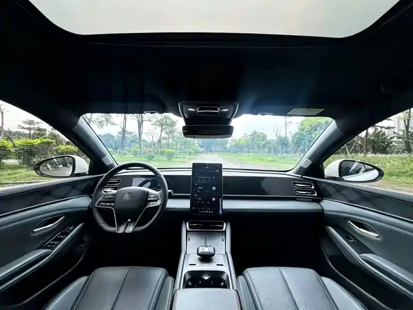 BYD Qin L 2024