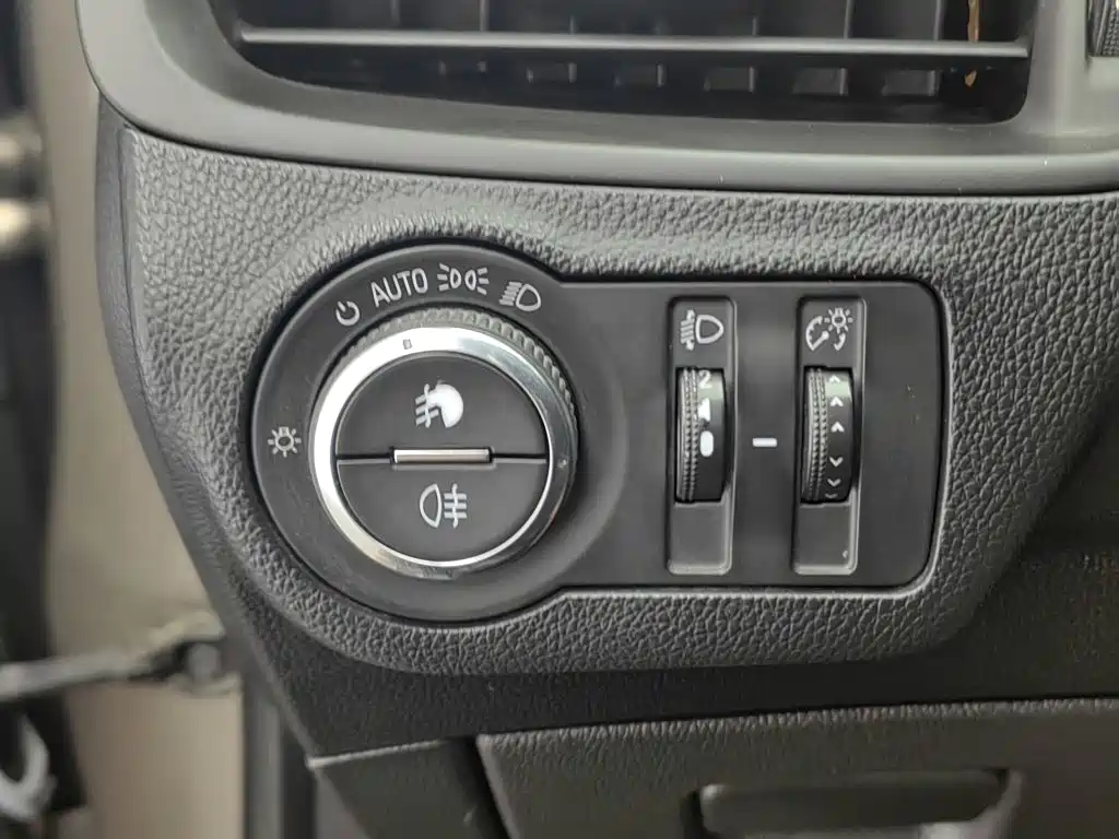 Buick Envision Plus 2018 — фото 21