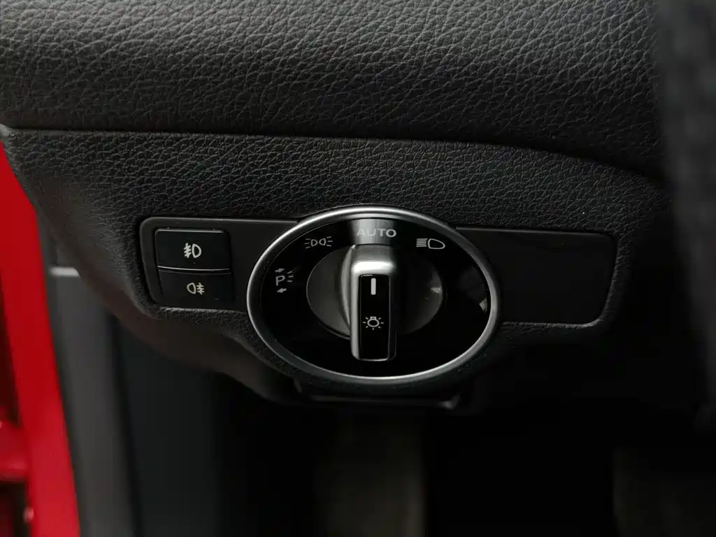 Mercedes-Benz GLA 2015 — фото 21