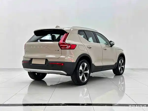 Volvo XC40 2024