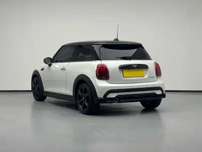 MINI MINI 2024