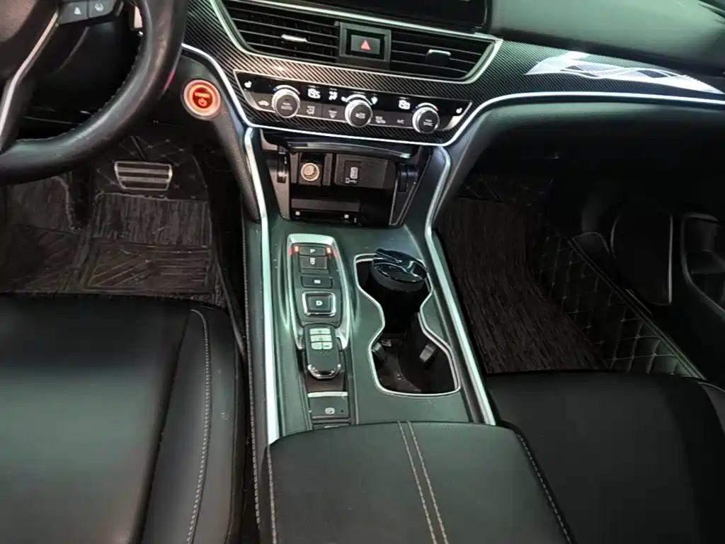 Honda Accord 2022 — фото 14