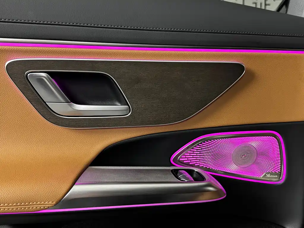 Mercedes-Benz E-Class 2024 — фото 15