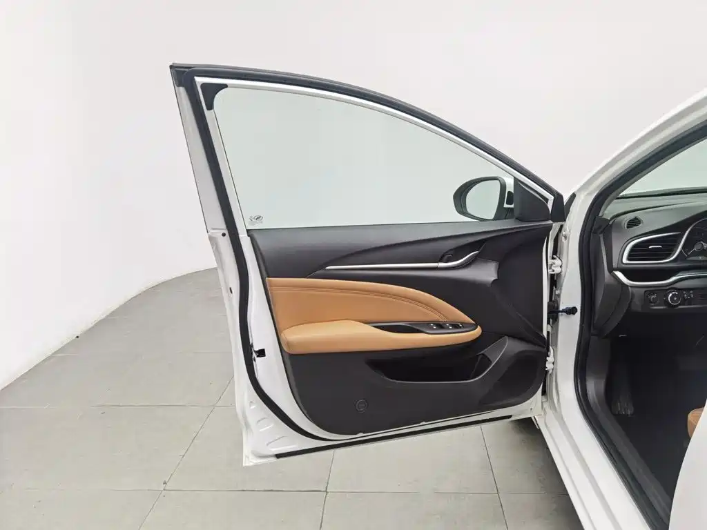 Buick Excelle GT 2018 — фото 8