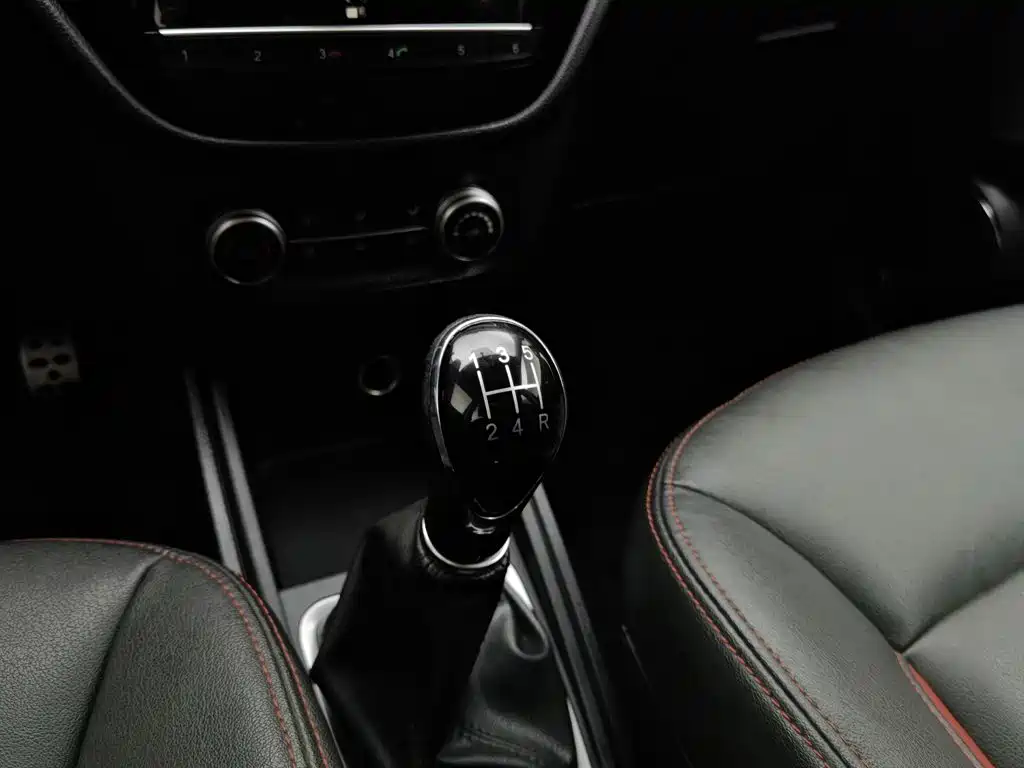 Haval H1 2015 — фото 13