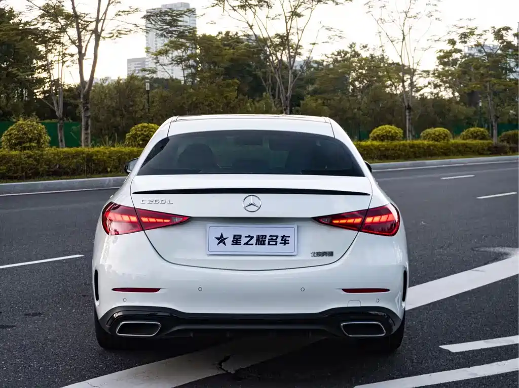 Mercedes-Benz C-Class 2023 — фото 4
