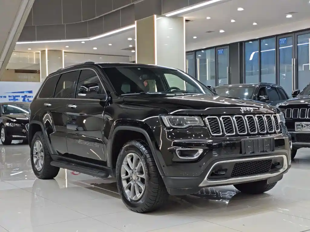 Jeep Grand Cherokee 2021 — фото 3