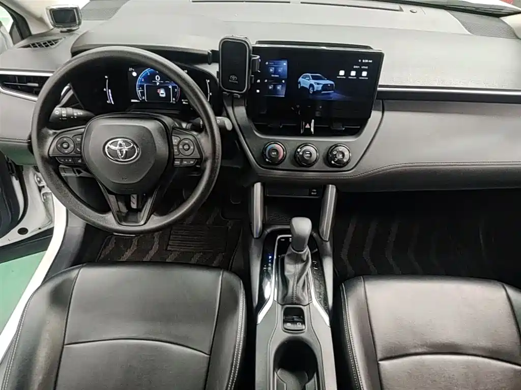 Toyota Corolla Cross 2025 — фото 10