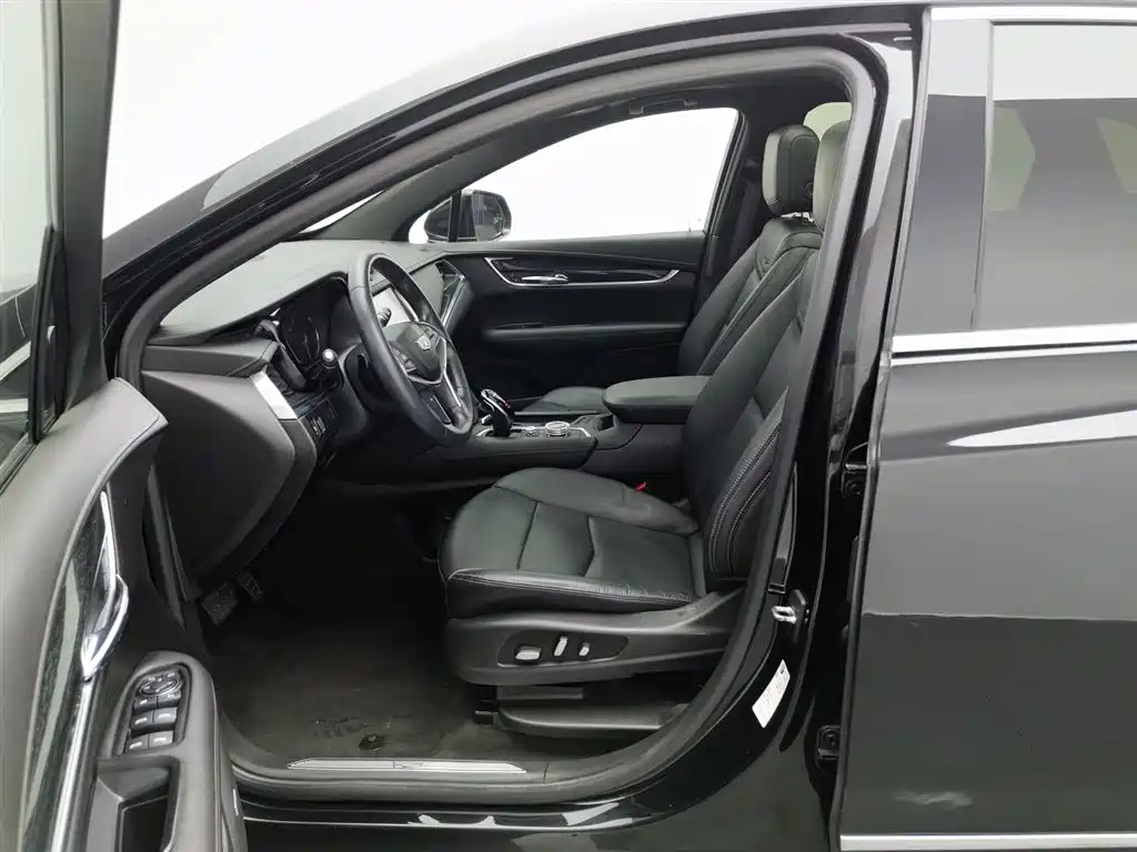 Cadillac XT5 2019 — фото 10