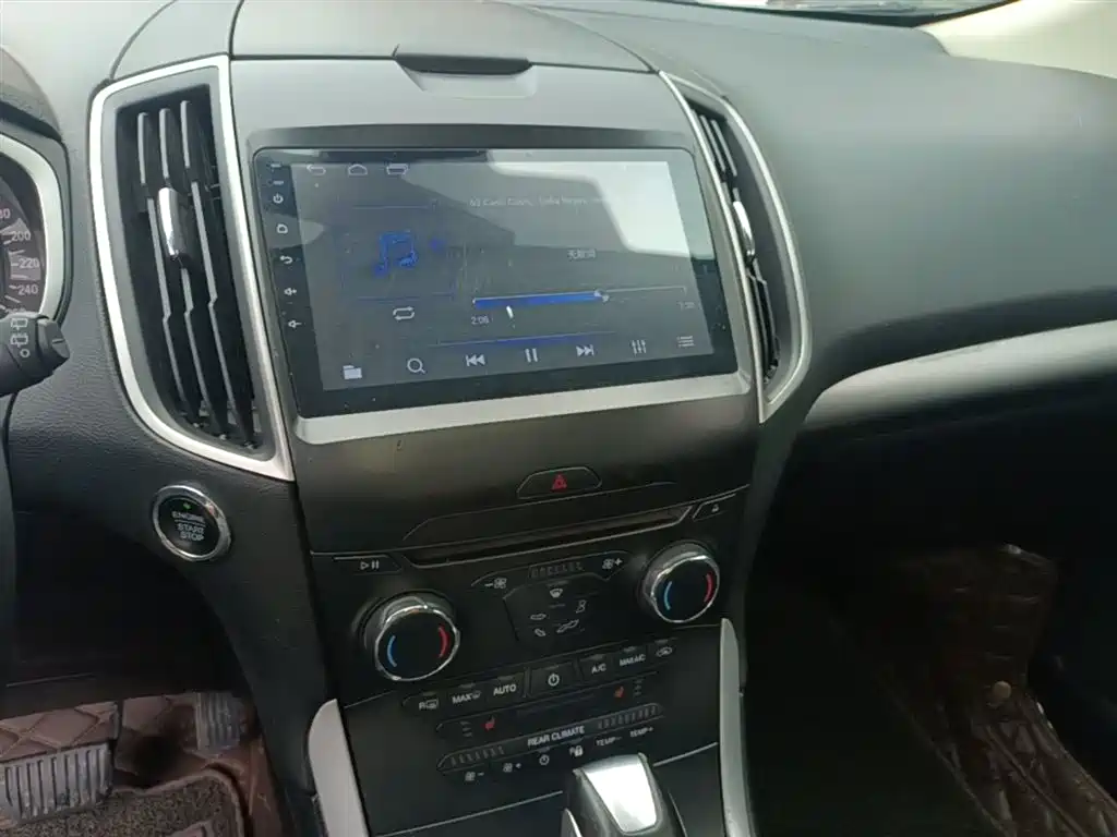 Ford Edge 2018 — фото 13