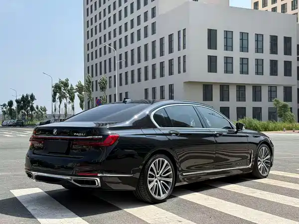 BMW 7 Series 2021
